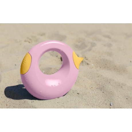 Quut_CANA_inuse_beach-06_pink_2019.jpg