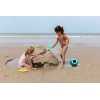 Quut_CUPPI_inuse_beach_yellow pink vintage_01.jpg