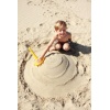 Quut_TRIPLET_inuse_beach_mellow-yelow.jpg